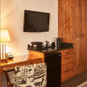 Superior Queen Room Two Queen Beds